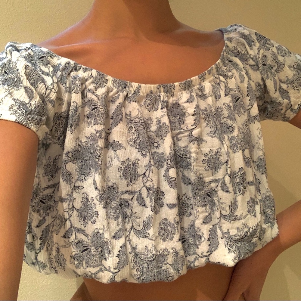 ✨OFF SHOULDER CROP TOP✨